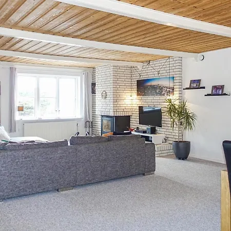 Beautiful Home In Allinge With Wifi *